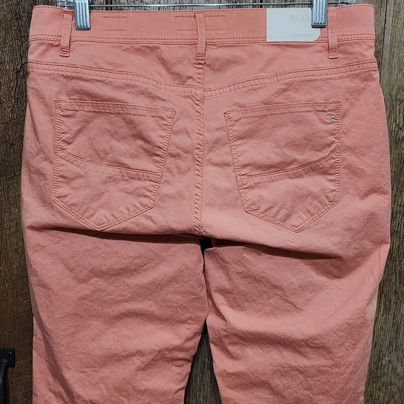 Brax Ultralight Mens Pants Cadiz Straight Size 32/34 Peach 26" Inseam - Picture 9 of 13